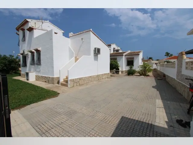 Casa-Villa de 6 Dormitorios en venta Los Poblets, España