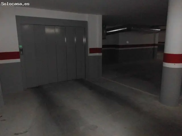 Garaje en Alquiler Almansa Junto Mercado Central