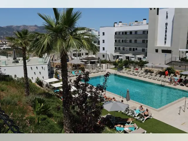 Apartamento 3 Dormitorios Mijas Jardin Privado Piscina Climatizada