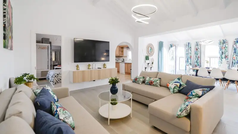 Chalet con Piscina en Andalucía para 10 Personas