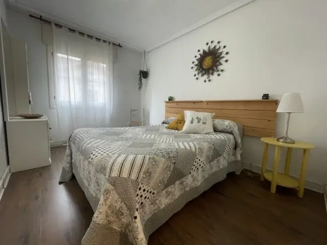 Alquiler Piso 3 Dormitorios Oviedo Espa	
	
	
	
	
	
	
a