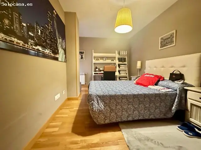 Bonito Chalet Adosado, Impecable, ¿Te Ves Viviendo Aquí?