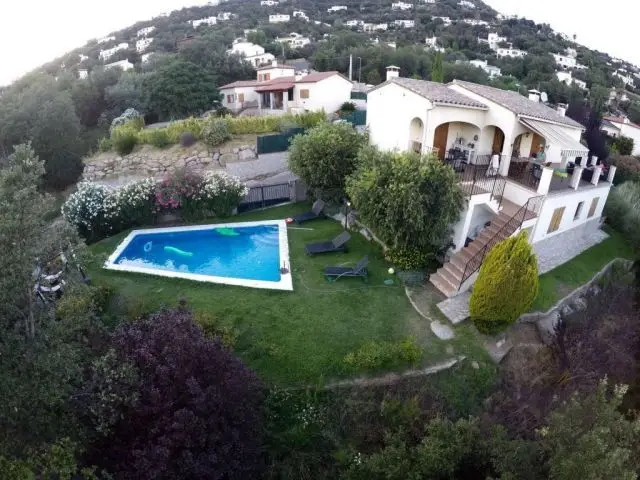 Casa Mila Alquiler Vacacional Costa Brava Piscina 10 Personas