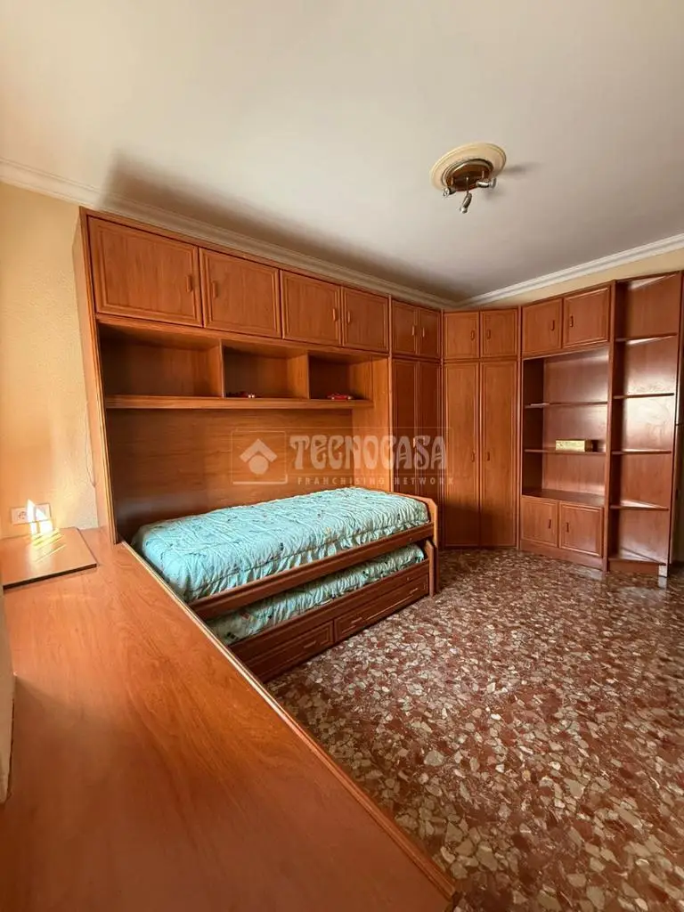 Casa en Venta en Camas 333m2 3 Dormitorios 2 Baños Local Comercial