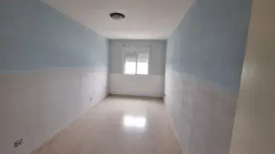 Piso en venta en Sanlúcar La Mayor 4 dormitorios 2 baños garaje trastero