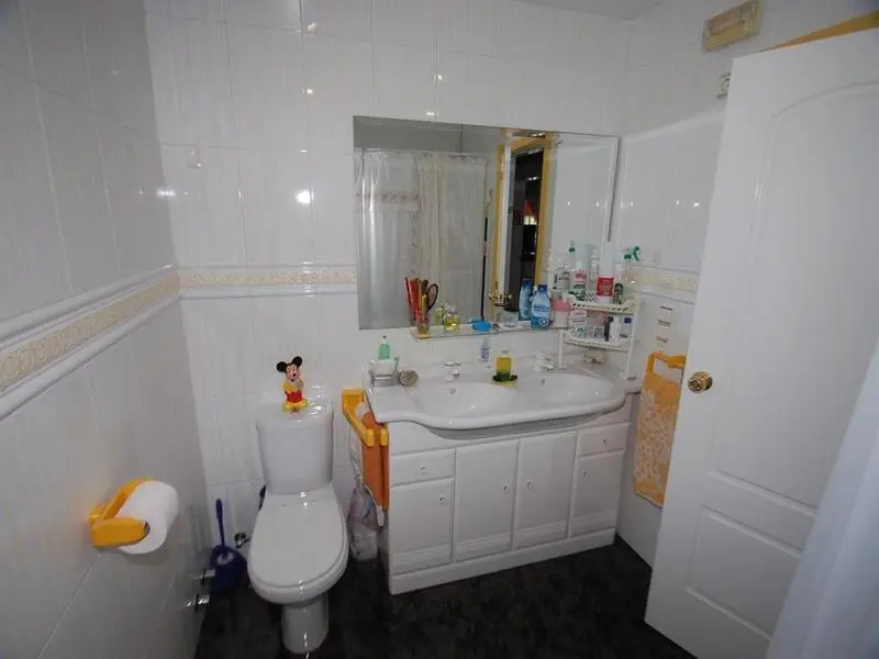 Casa de Campo con 4 Dormitorios y Piscina en Els Poblets