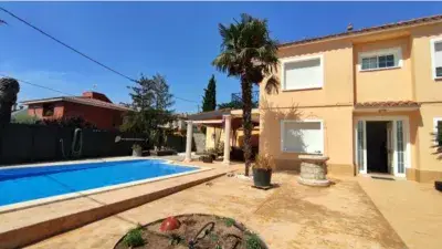 Casa en Venta en Valls 4 habitaciones 275m2 Jardin Piscina