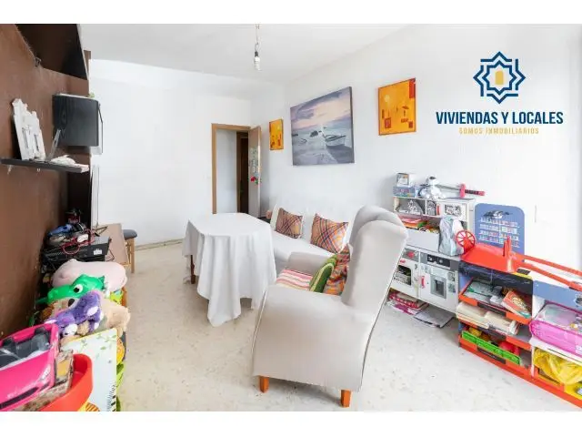 Piso 3 Dormitorios Armilla Junto Metro Gran Oportunidad