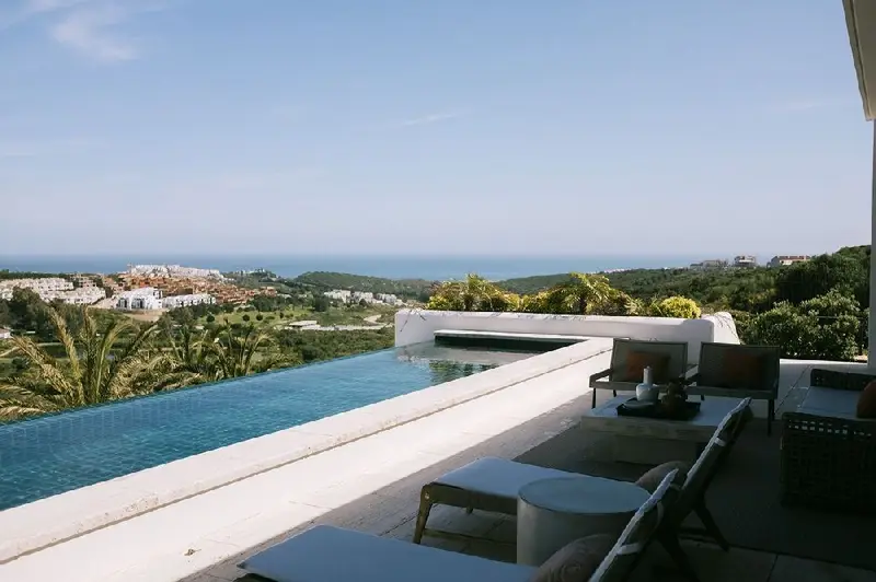 Venta Villa con Piscina Casares