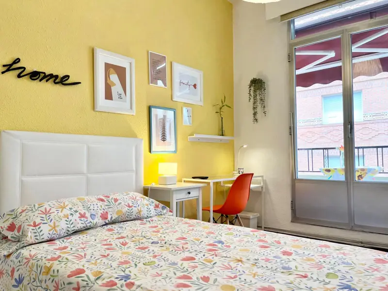 Habitación con balcón privado.H2