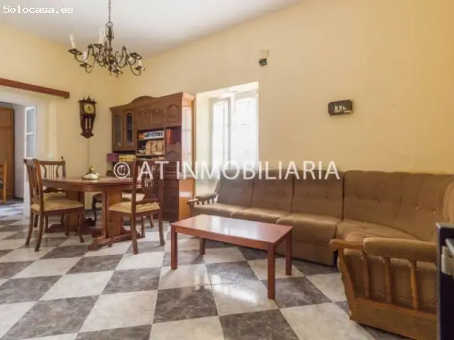 Casa en Centro de Mahón: 3 Dormitorios, Necesita Reforma