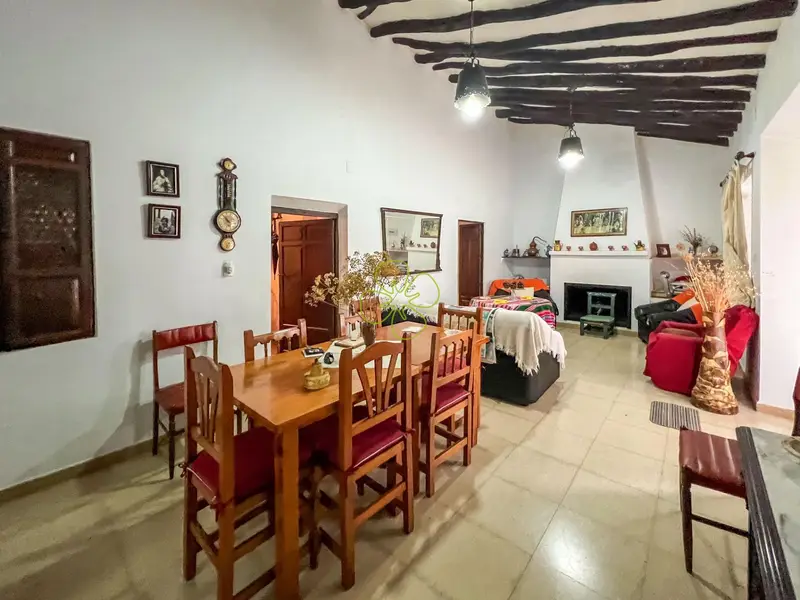 Venta Cortijo de 4 habitaciones en Saliente, Albox - Ref: 02080