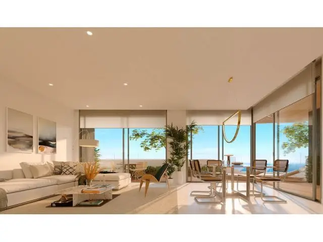 Atico de Lujo en Benidorm con Vistas al Mar y Completas Instalaciones