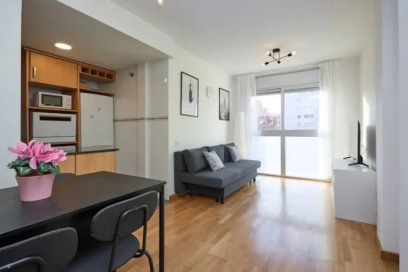 Apartamento 2 Dormitorios en Alquiler L Hospitalet de Llobregat