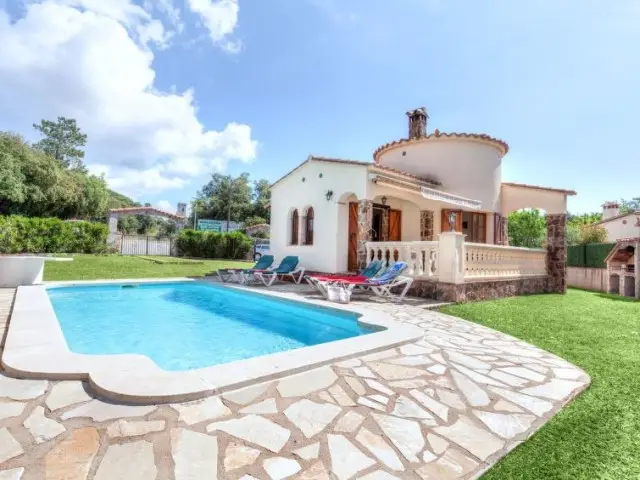 Casa Villa 2 Dormitorios Alquiler Calonge Espaa