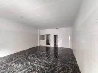 Local en Venta en Lleida Calle Lluis Millet 49m2