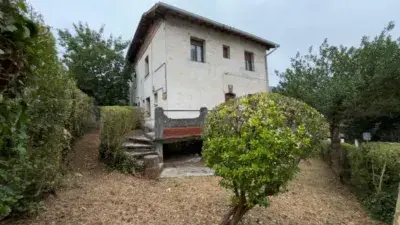 Casa Adosada en Venta Llodio 135m2 Jardin Terraza