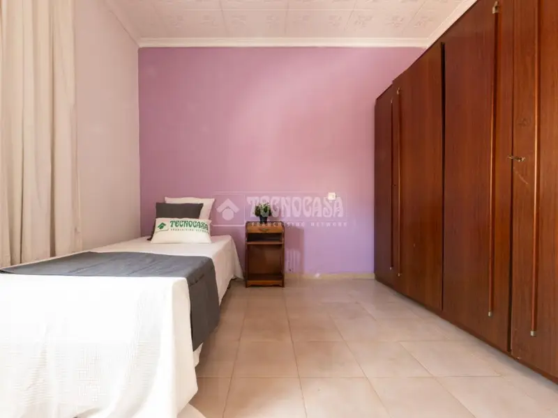 Piso en venta en Tarragona: 3 dormitorios, terraza y ascensor