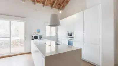 Casa Moderna Reformada en Burjassot con Terraza Privada