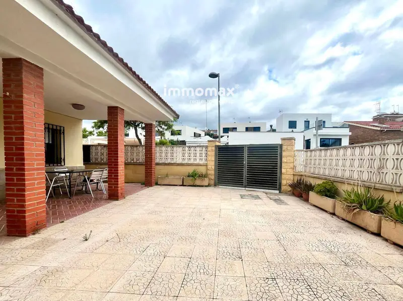 Chalet en Venta en Vilanova i la Geltru 3 Dormitorios