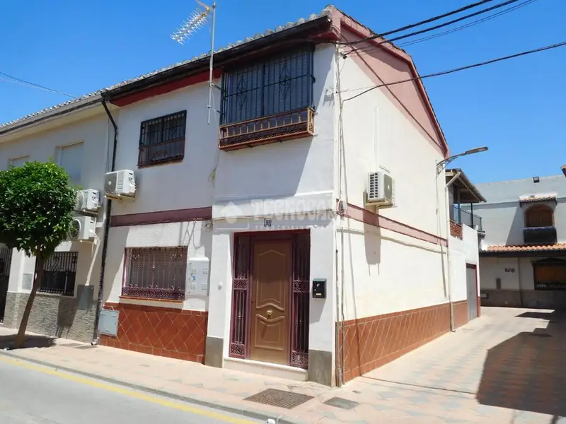 Casa en Venta en Armilla - Ideal Familias