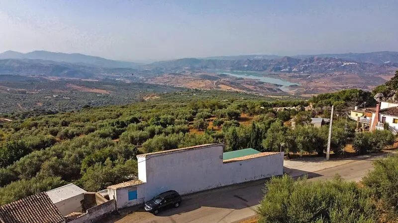 Villa de 4 dormitorios en Periana Málaga