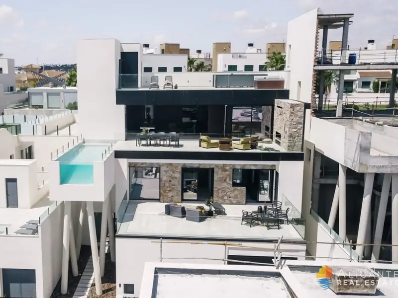 Villa de Lujo con Piscina Infinity en Rojales Costa Blanca