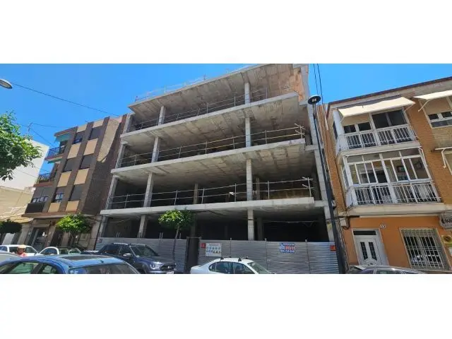 7 Apartamentos Y Local Comercial En Guardamar Del Segura