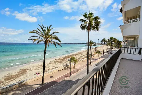 Inversion en Cala Millor: Pub con Garaje y Opcion de Pisos de Lujo