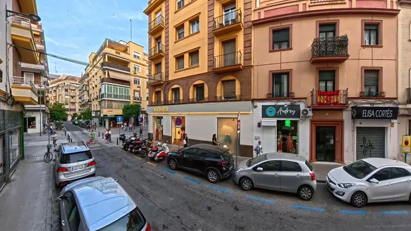 Piso en venta Los Remedios Sevilla 2 dormitorios 80m2