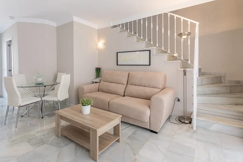 Apartamento 2 Dormitorios Alquiler Málaga España
