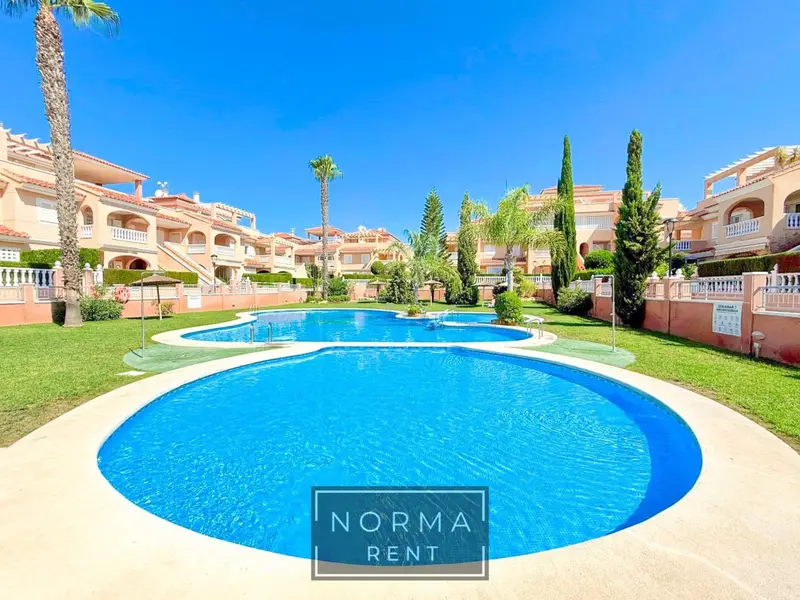Adosado en Alquiler La Zenia Orihuela Alicante Planta Baja