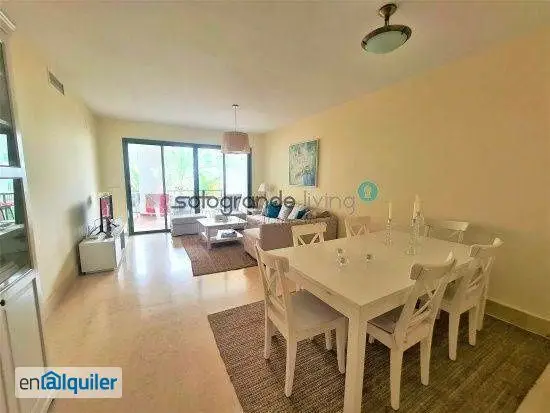 Apartamento en Alquiler Sotogrande Marina 3 Dormitorios Playa Piscina