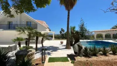 Villa de Lujo en Palma Mallorca con Viñedo y Piscina