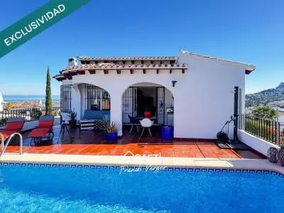Villa con Vistas Panorámicas al Mar en Montepego