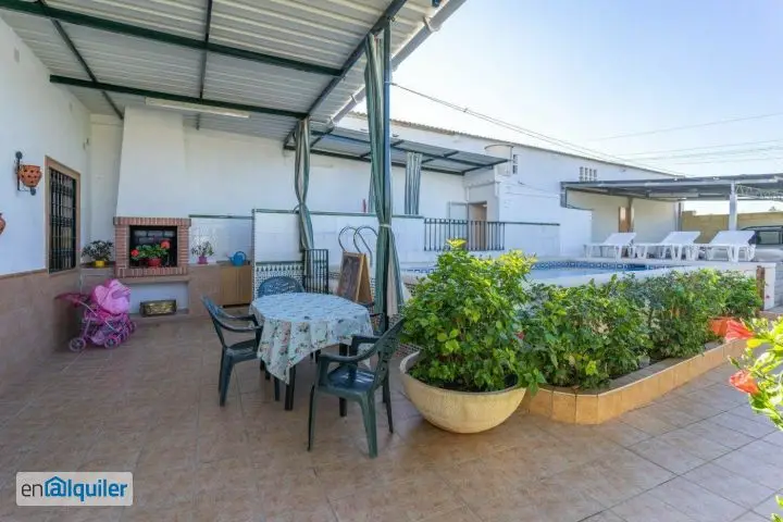 Alquiler Casa Centro Chalet Pareado con Piscina y Barbacoa