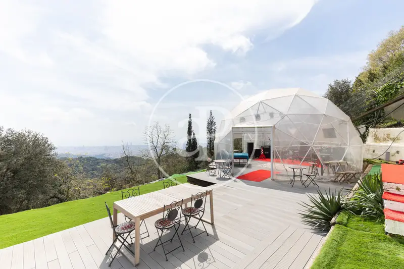 Casa en Venta junto al Tibidabo: Vistas al Mar, 6 Dormitorios, Jardín