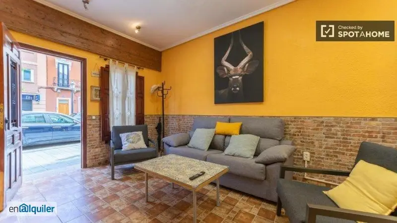 Estudio amueblado en Valencia - Carrer De La Reina