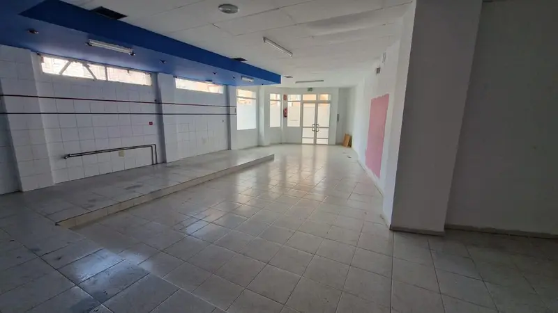Venta Local Comercial Ponferrada Alta 190m2 Esquinero