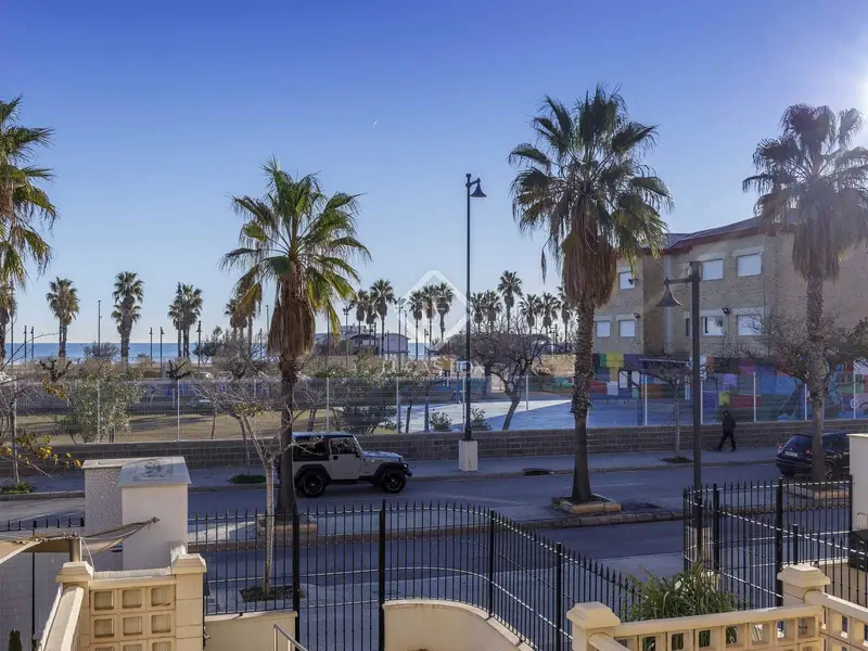 Dúplex con Terrazas en Valencia Cerca de la Playa Malvarrosa