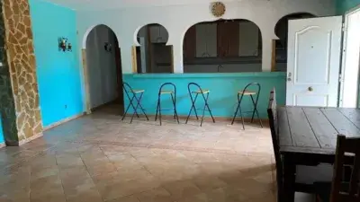 Chalet en venta en Calle Cernuda Luis