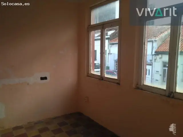 Amplio Piso en Ferrol 3 Dormitorios Cerca del Tren