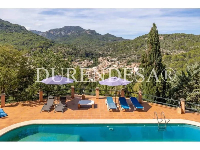 Chalet con Vistas Panorámicas en Esporles Mallorca