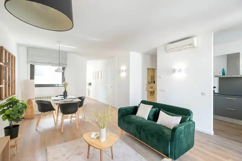 Apartamento en alquiler en Carrer de la Industria Barcelona