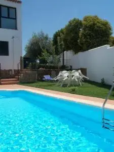 Chalet en Calera de Leon con Piscina y Trastero