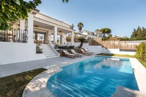 Villa de Lujo en Las Brisas Marbella 5 Dormitorios Piscina Privada