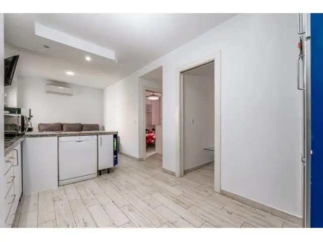 Piso en Granada Centro: 2 habitaciones, 1 baño, céntrico y luminoso
