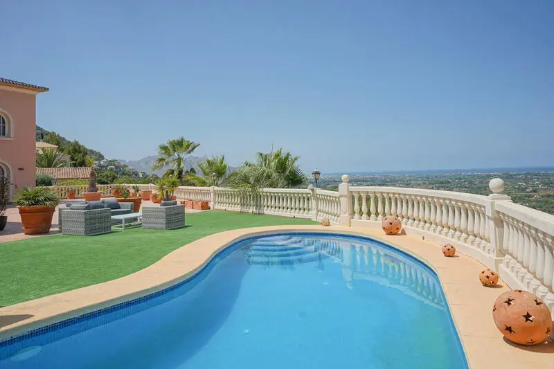 Villa de Lujo en La Sella Pedreguer con Vistas Panoramicas