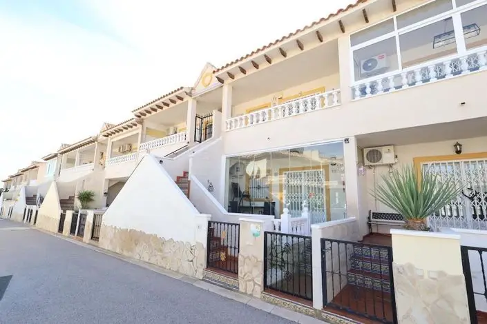 Bungalow 2 Dormitorios en Venta San Jose Villas