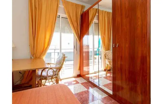 Alquiler de Habitaciones en Granada - Apartamento Amueblado